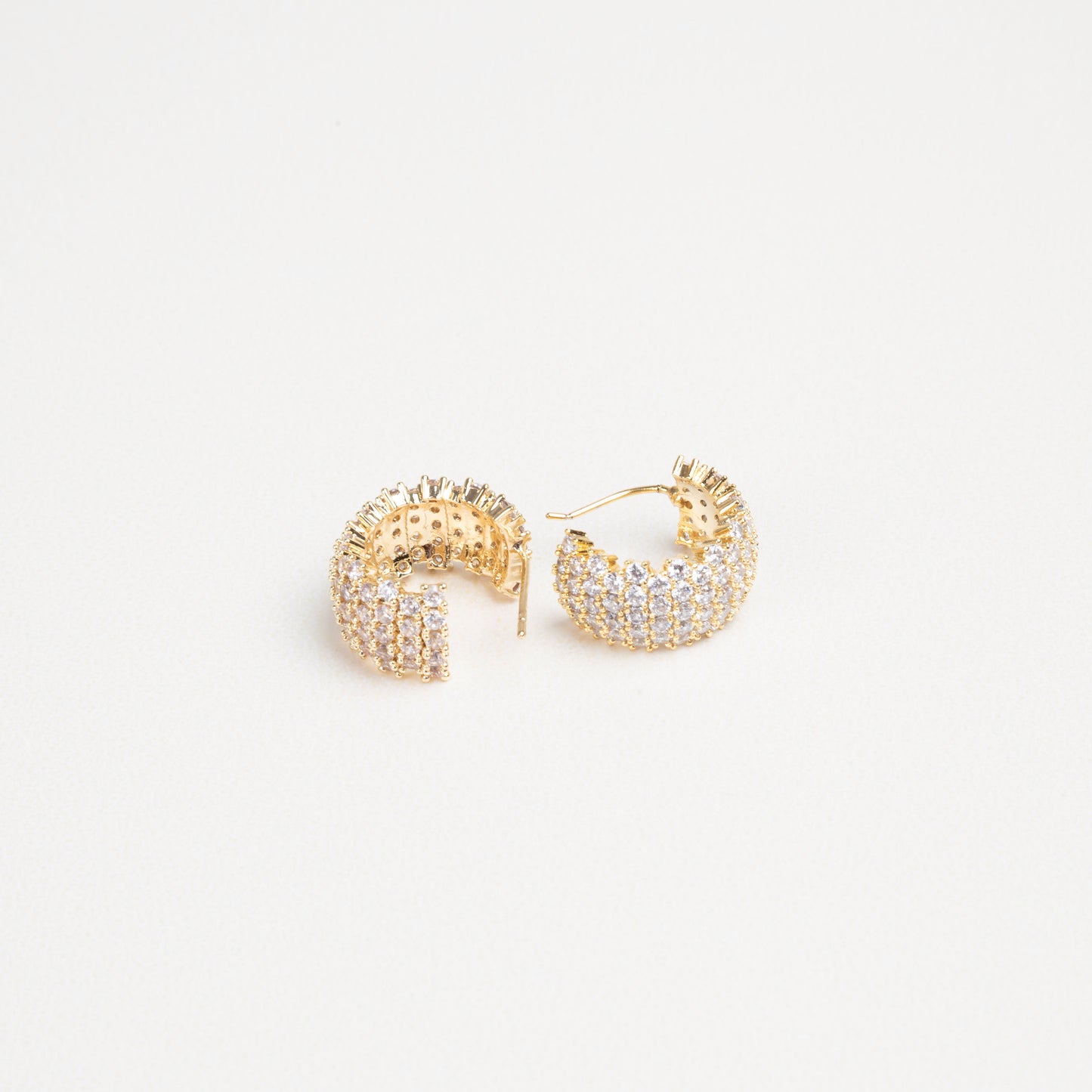 aretes con base de chapa de oro 18K, aretes de poste, arracadas doradas