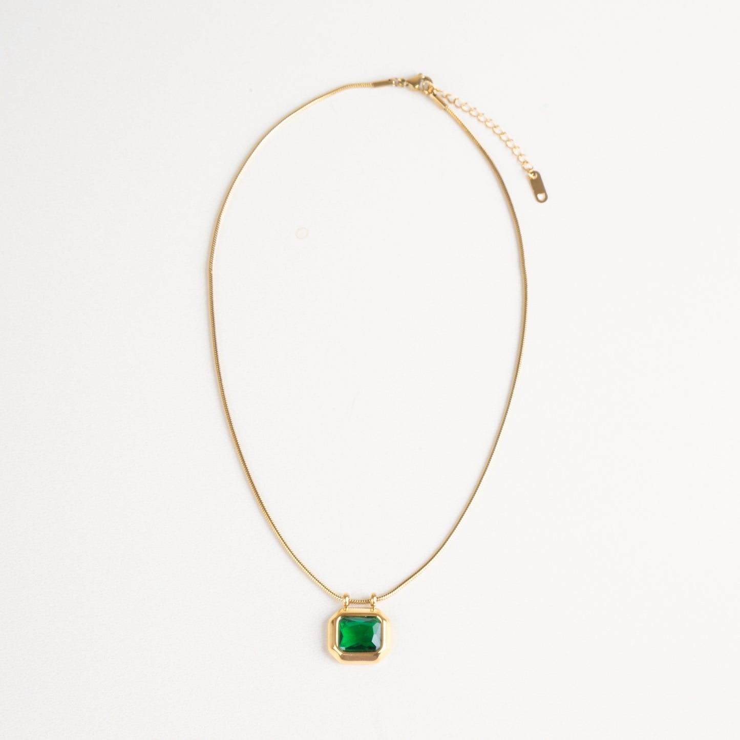 collar con dije de zirconia verde, collar statement