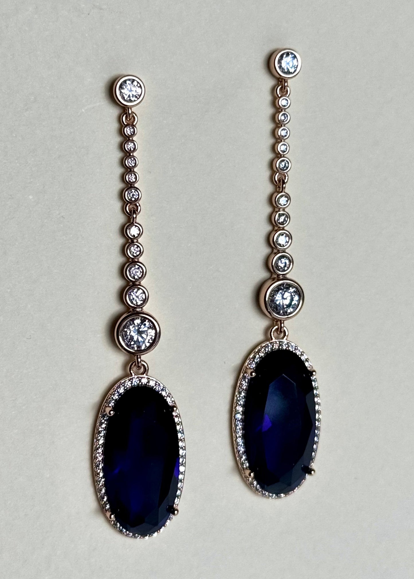 Aretes Victoria Zafiro