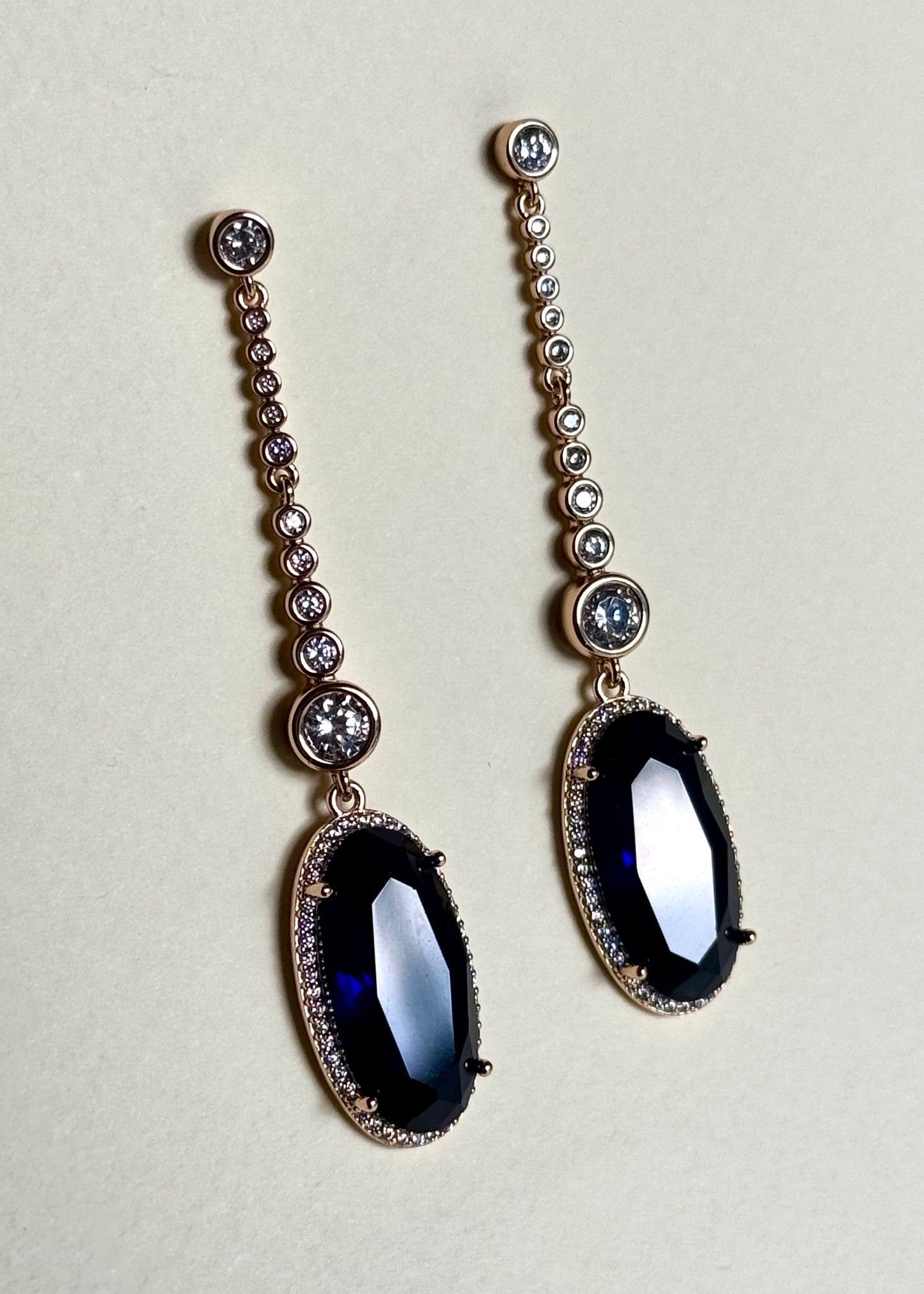 Aretes Victoria Zafiro