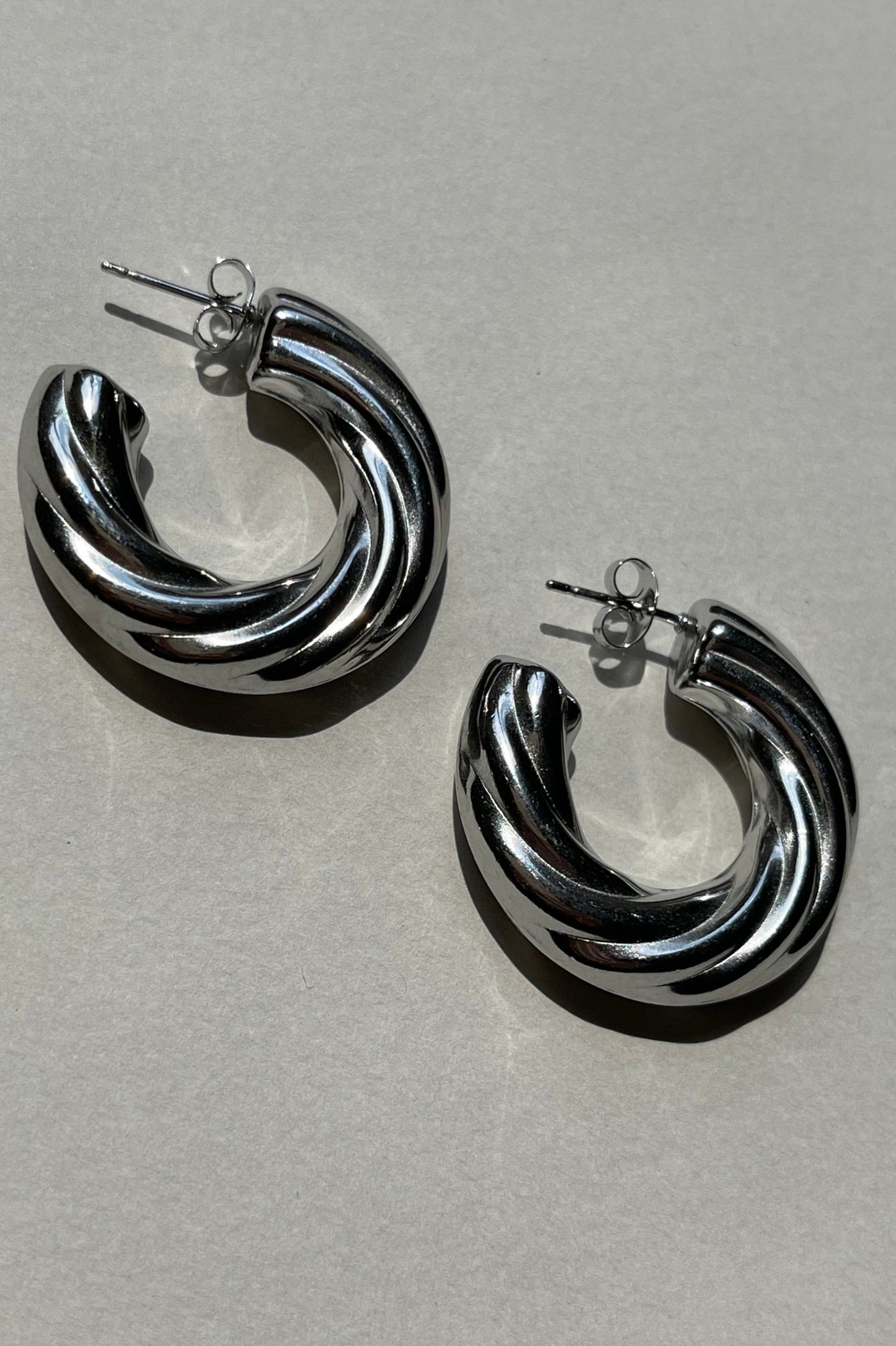 Arata Silver Hoops