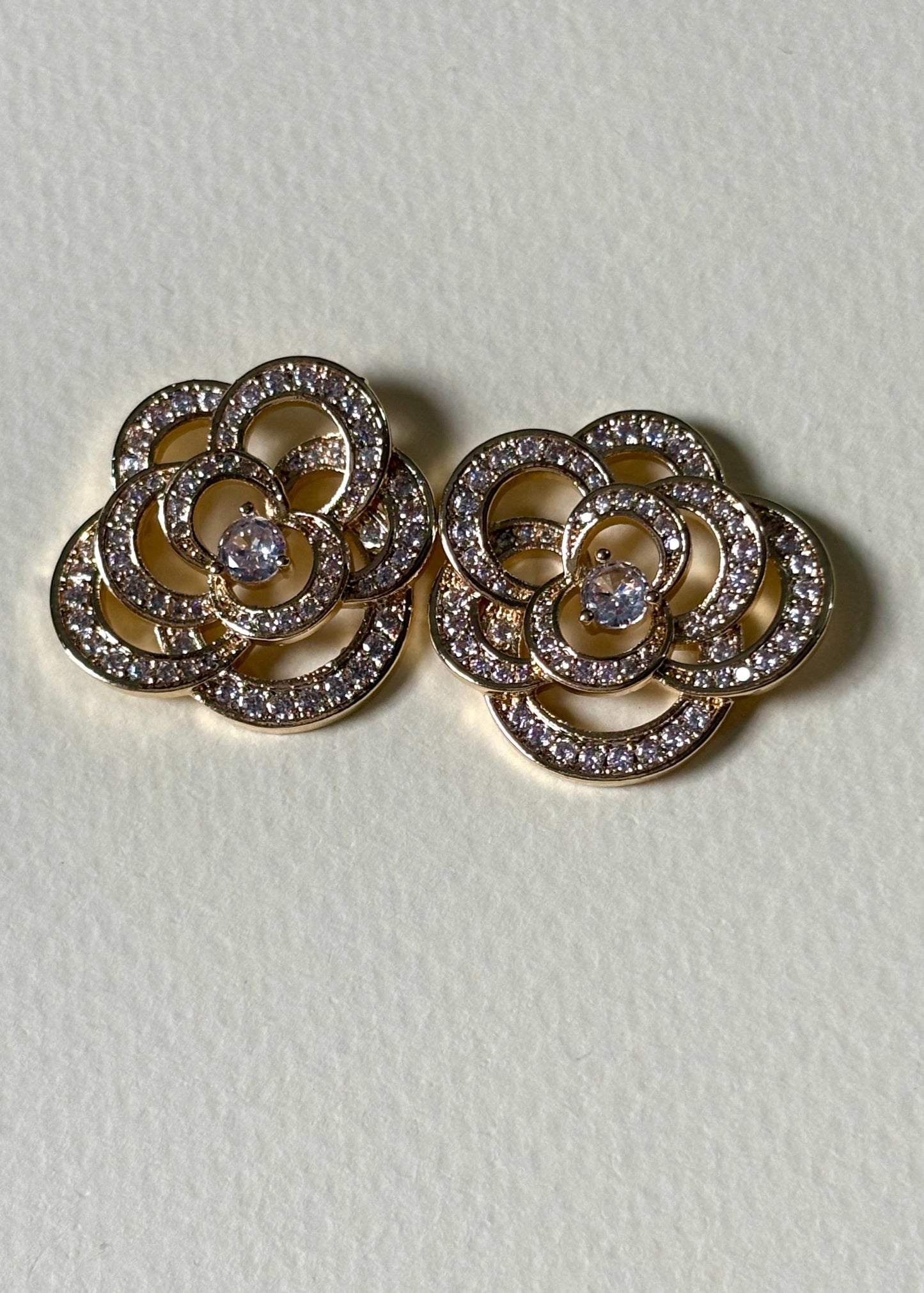 Aretes Marie Dorados