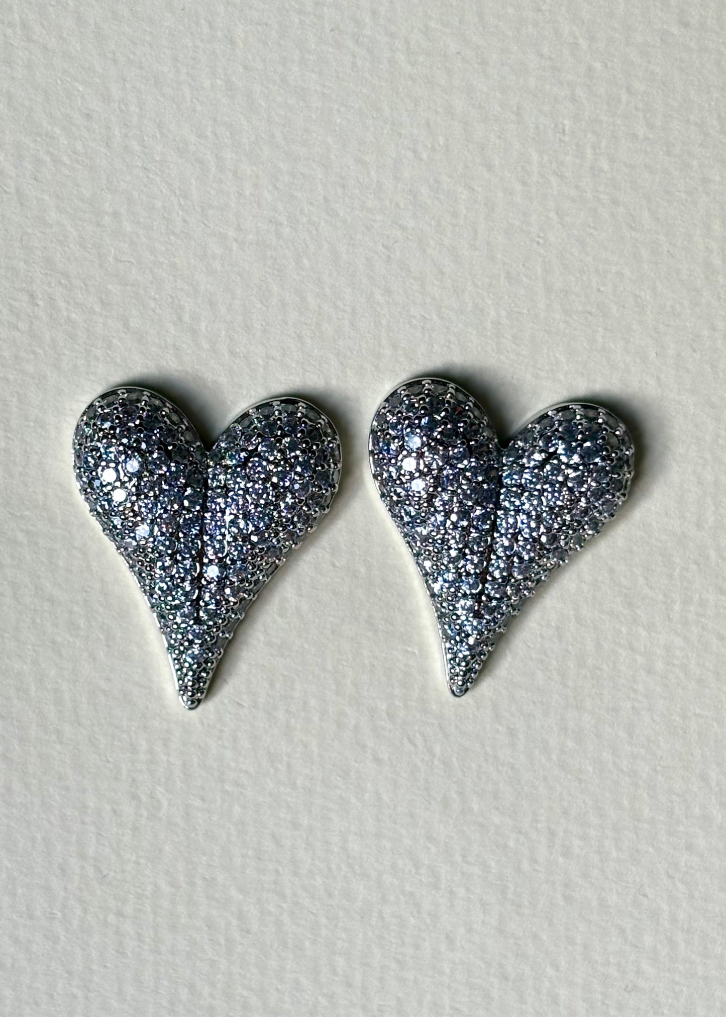 Aretes Corazones Plateados